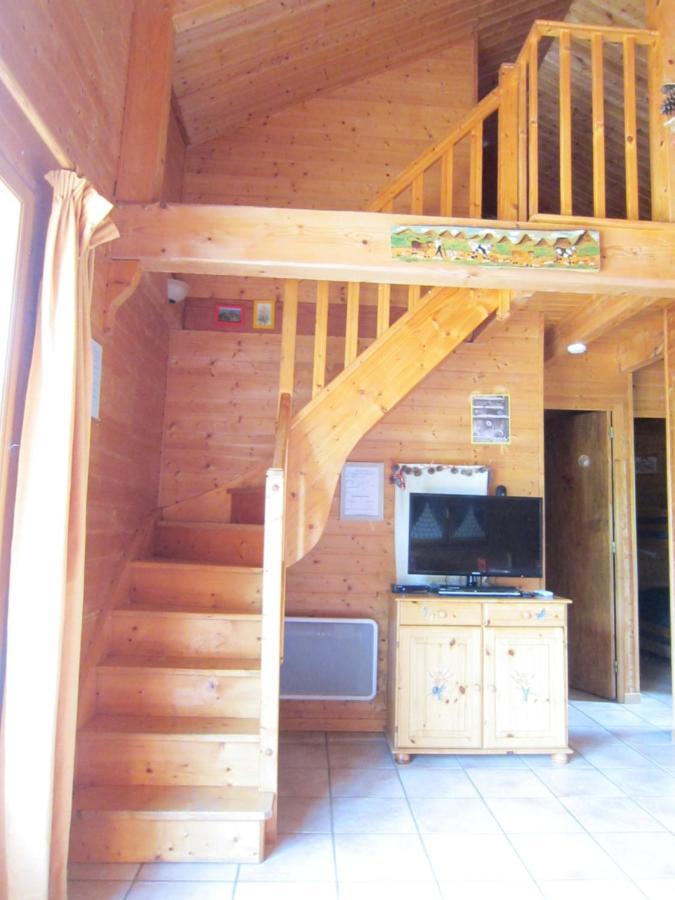 Les Chalets De La Vigne Grande Saint-Floret Exterior photo