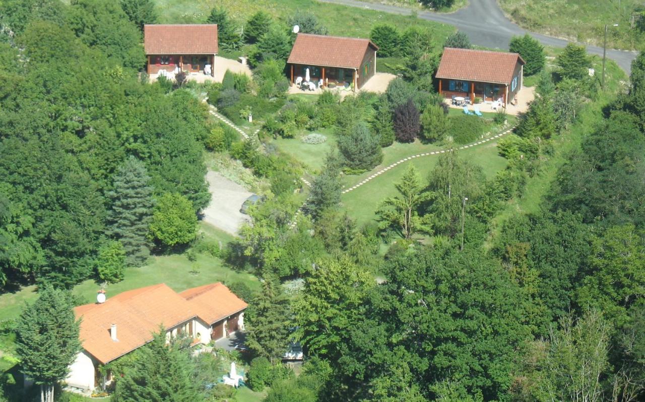 Les Chalets De La Vigne Grande Saint-Floret Exterior photo