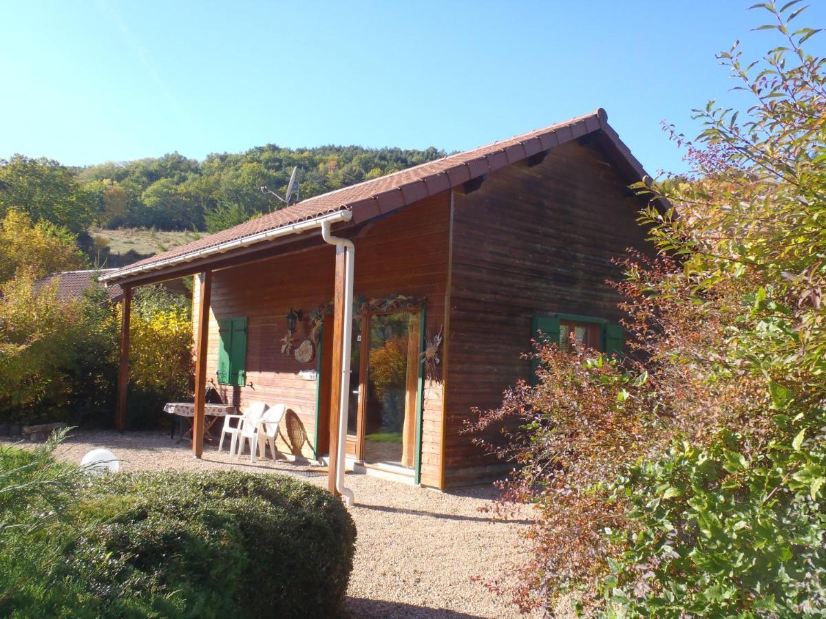 Les Chalets De La Vigne Grande Saint-Floret Exterior photo