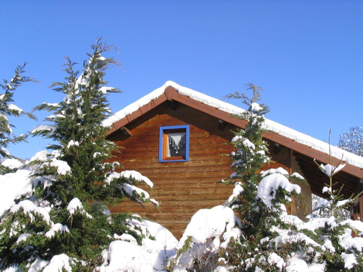 Les Chalets De La Vigne Grande Saint-Floret Exterior photo