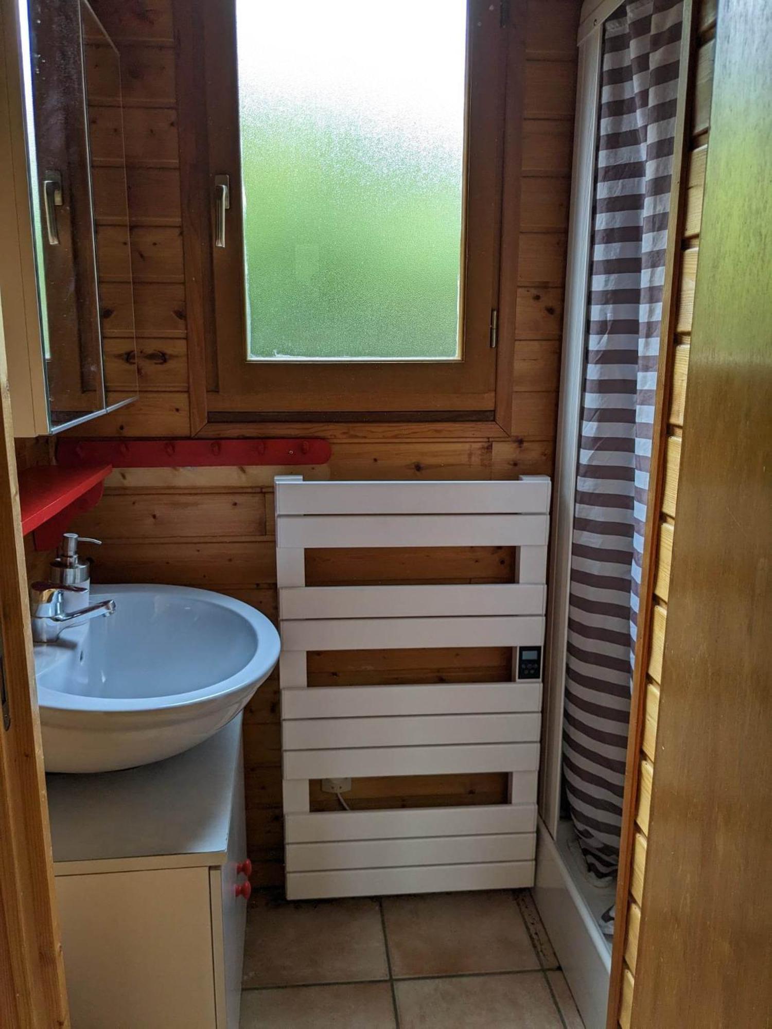 Les Chalets De La Vigne Grande Saint-Floret Exterior photo